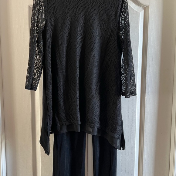 Chico's Black Travelers Collection Top - Picture 8 of 8